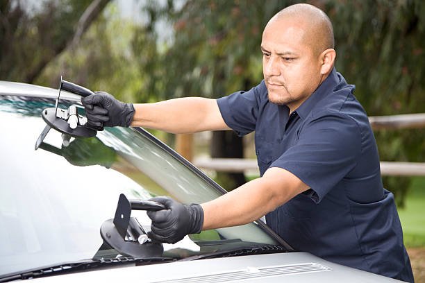 Auto Glass Repair Santa Monica, CA Hollywood Mobile Auto Glass